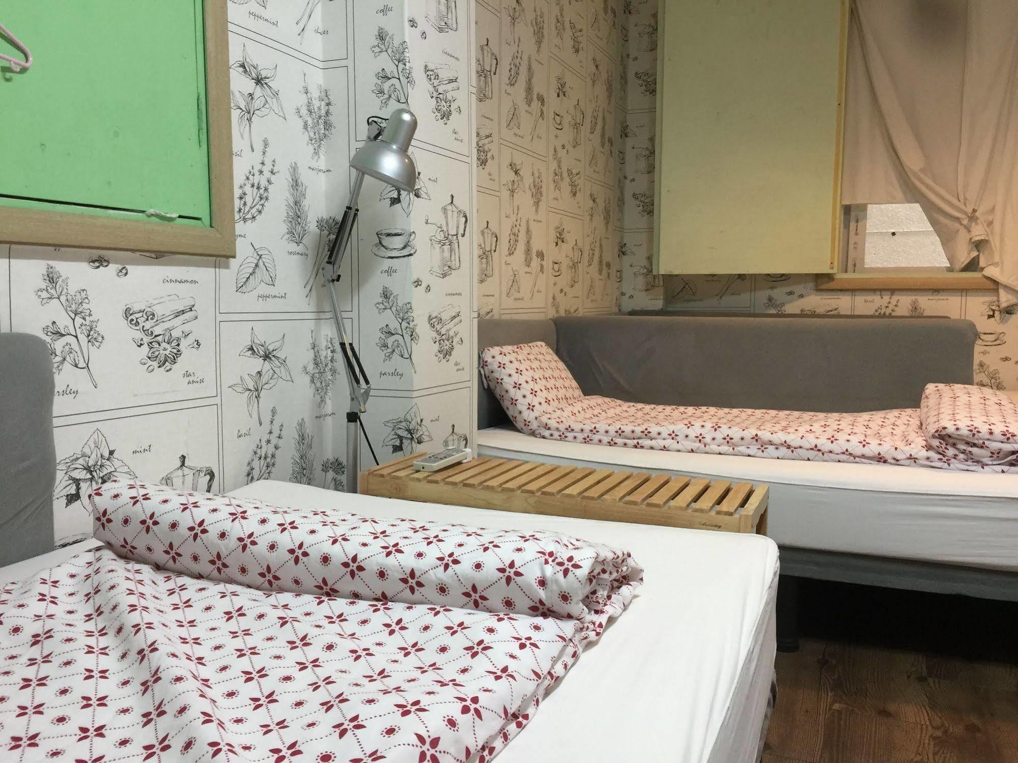 Backpackers In Jeju City Center Dış mekan fotoğraf