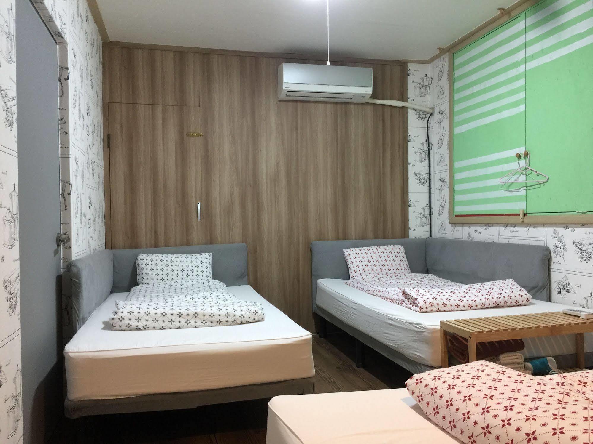 Backpackers In Jeju City Center Dış mekan fotoğraf