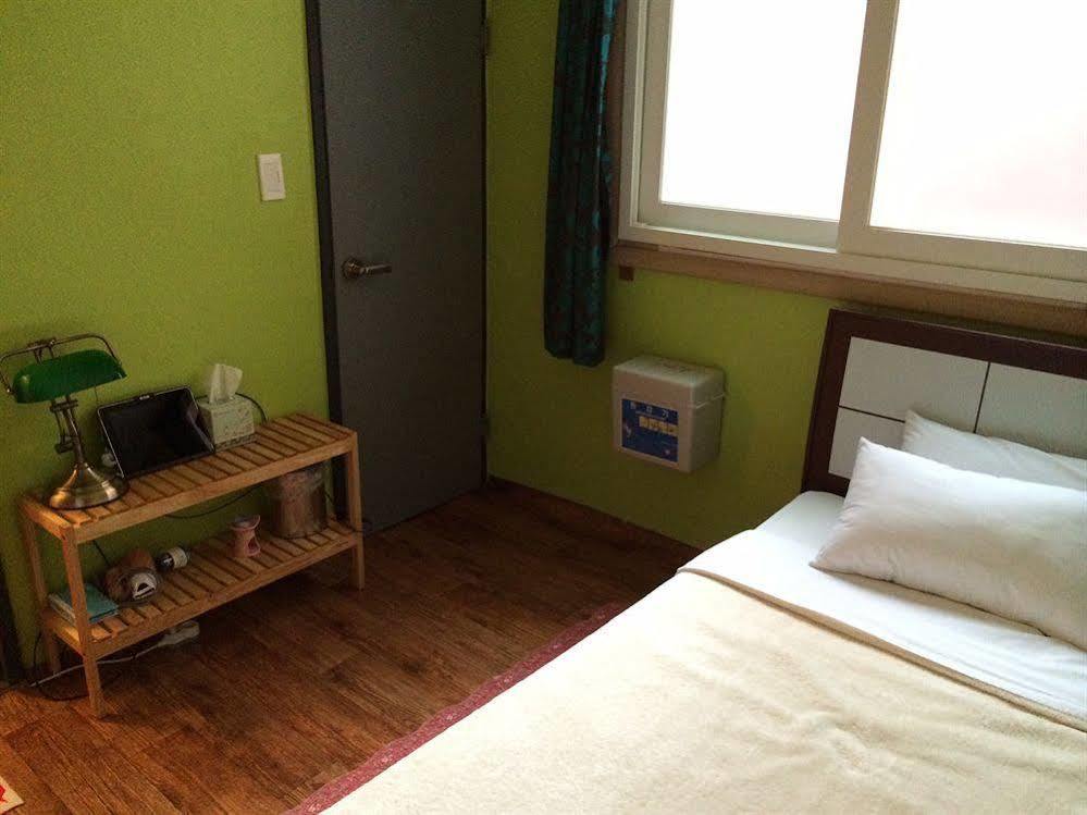 Backpackers In Jeju City Center Dış mekan fotoğraf